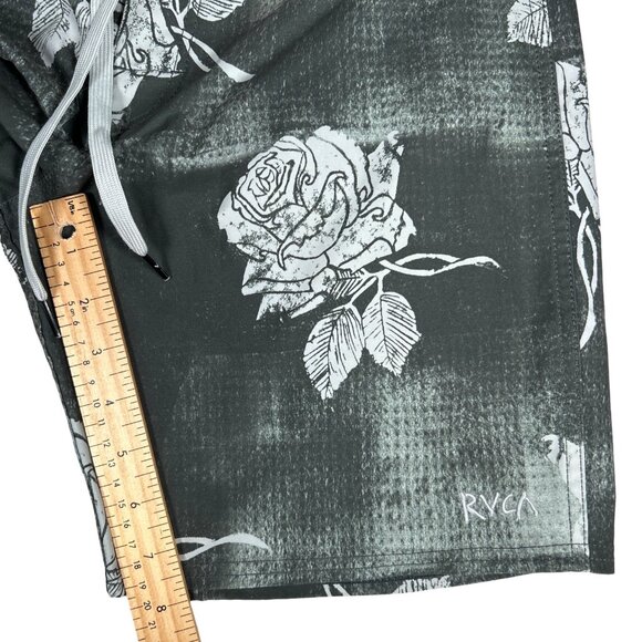 RVCA Men's Oblow Fixed Waist Boardshorts Artist Network Program, Size 32 - Picture 9 of 12